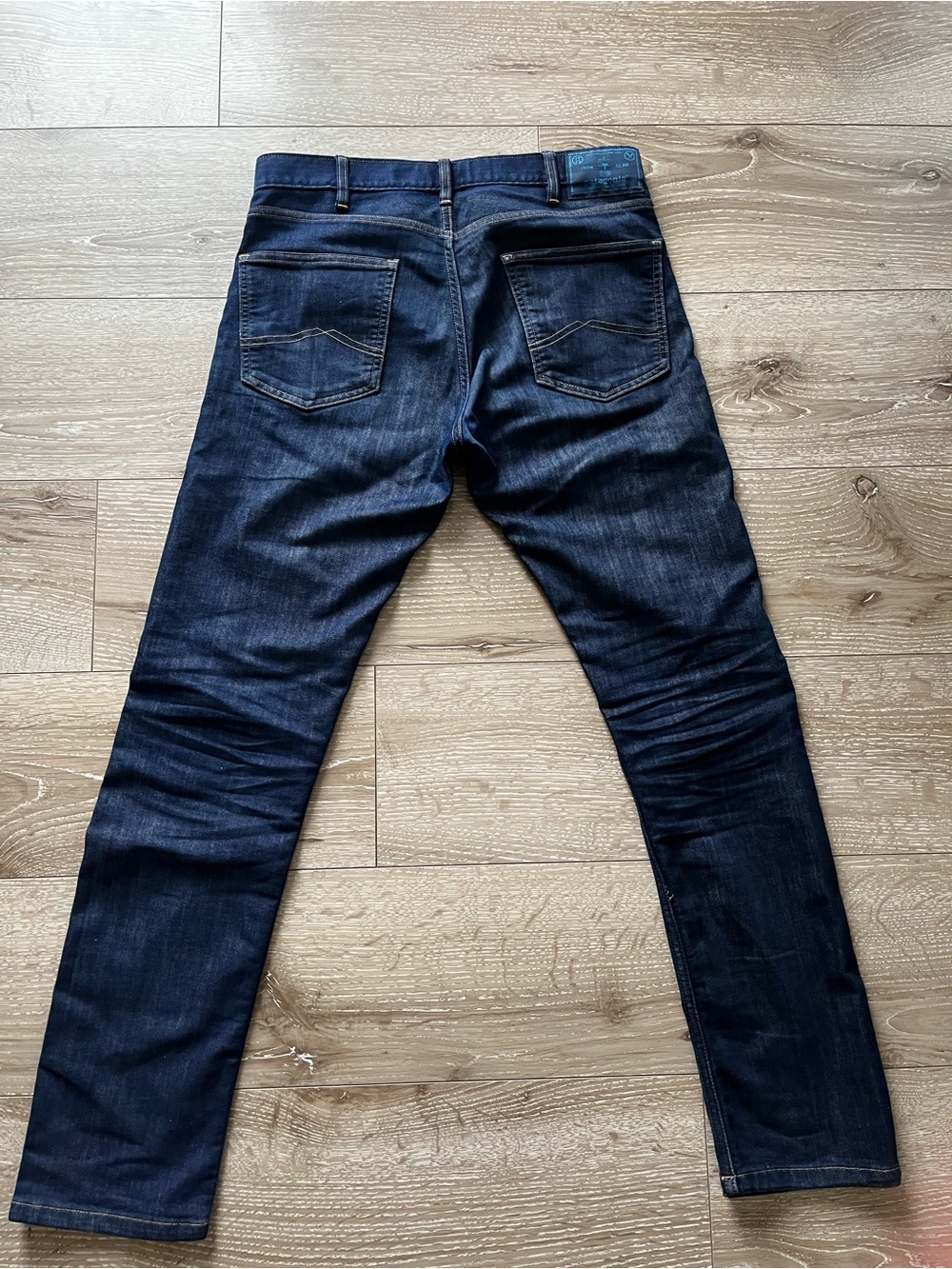 Patagonia Men's Skinny Jeans in Deep Indigo - Picture 3 of 6